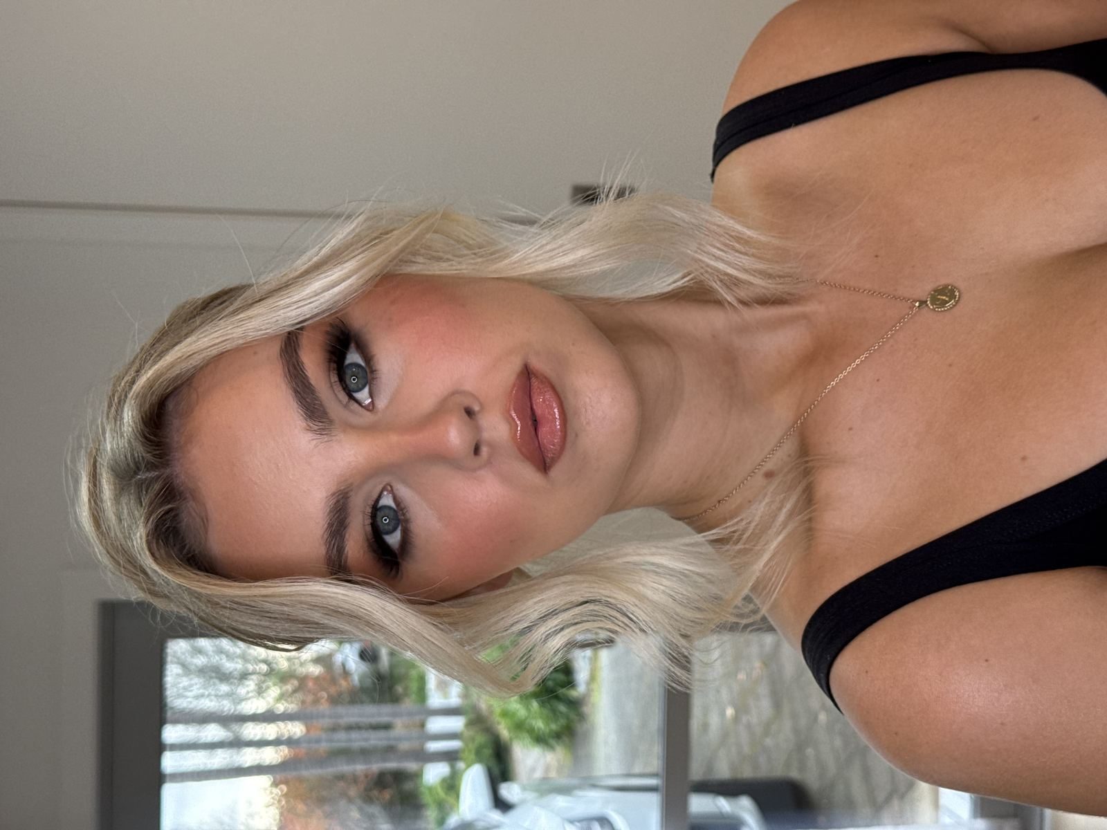 Auckland makeup artist Emily Ann bridal portrait