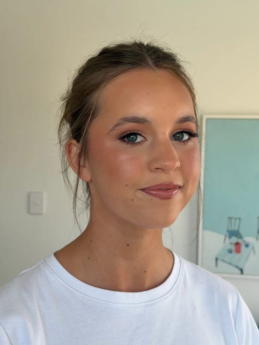 Special event makeup Auckland — glamorous look by Emily Ann